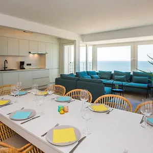 Seasight Luxury Apartment