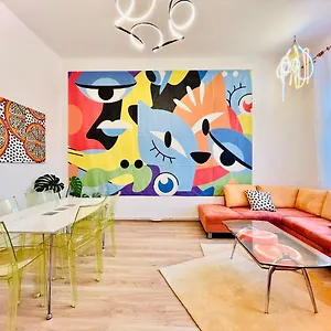 https://sunny-city-view-modern-family.marianskelaznehotels.net