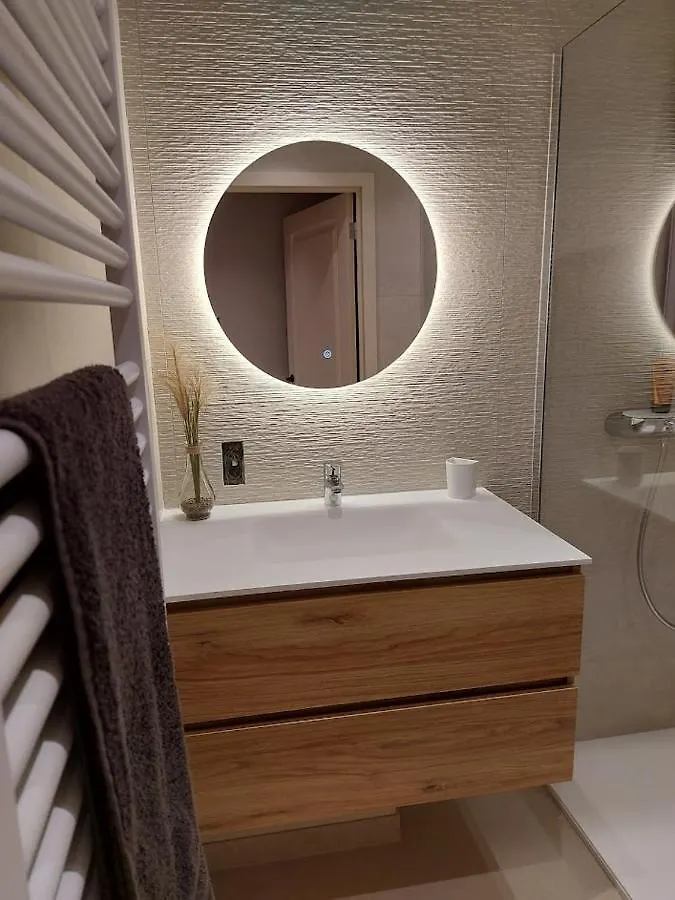 Appartement met zeezicht en verwarmd zwembad Ostende