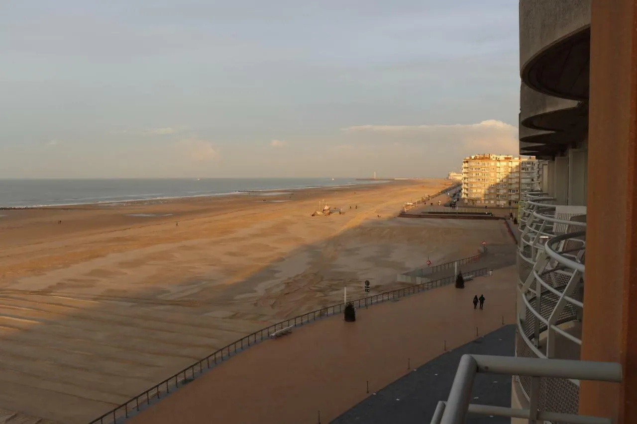 Appartement met zeezicht en verwarmd zwembad Ostende 0*,